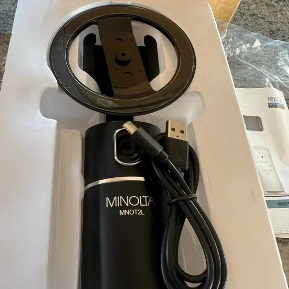 Minolta Black Video Camera with Smartphone Mount - Picture 15 of 17